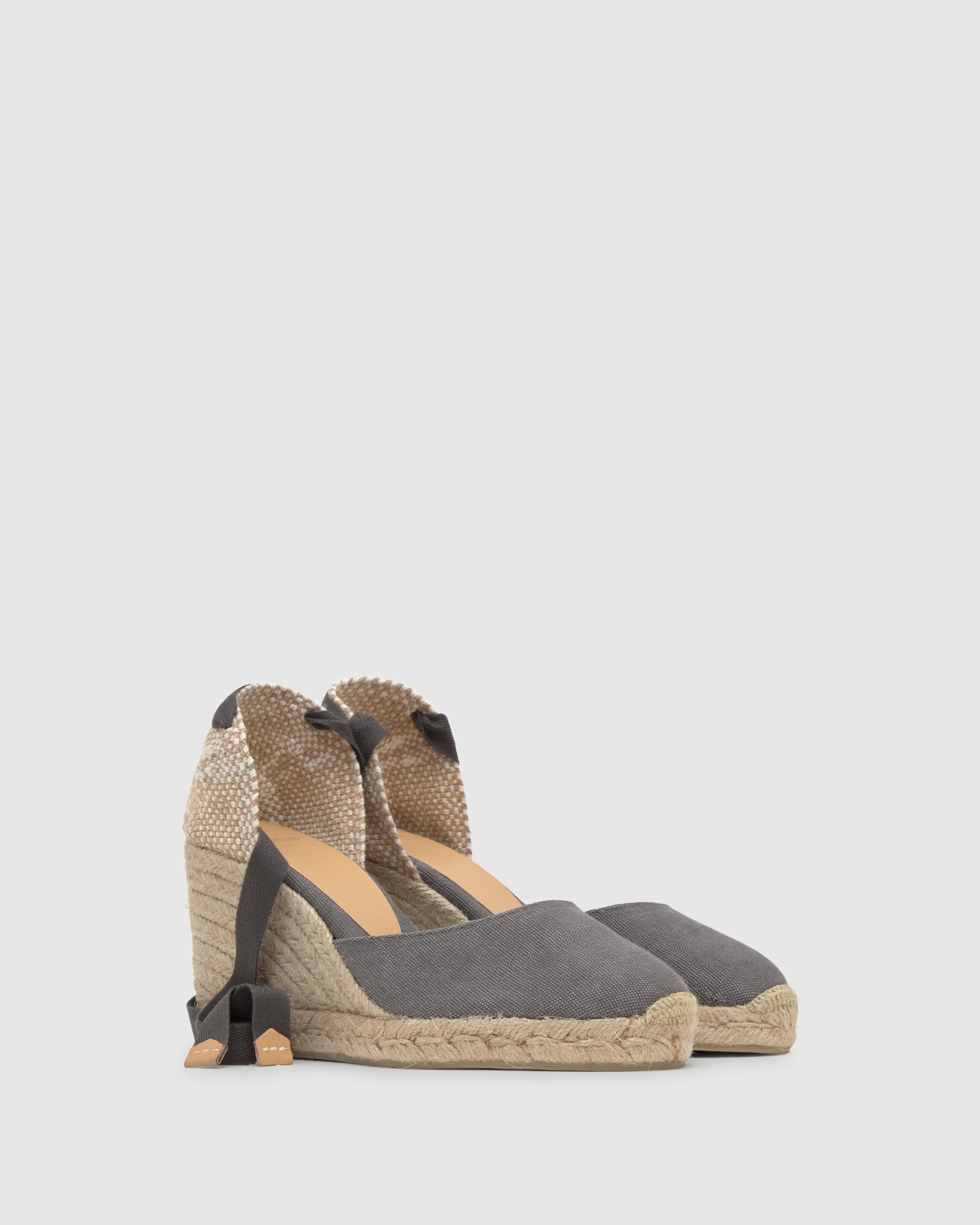 Carina 8 in Charcoal