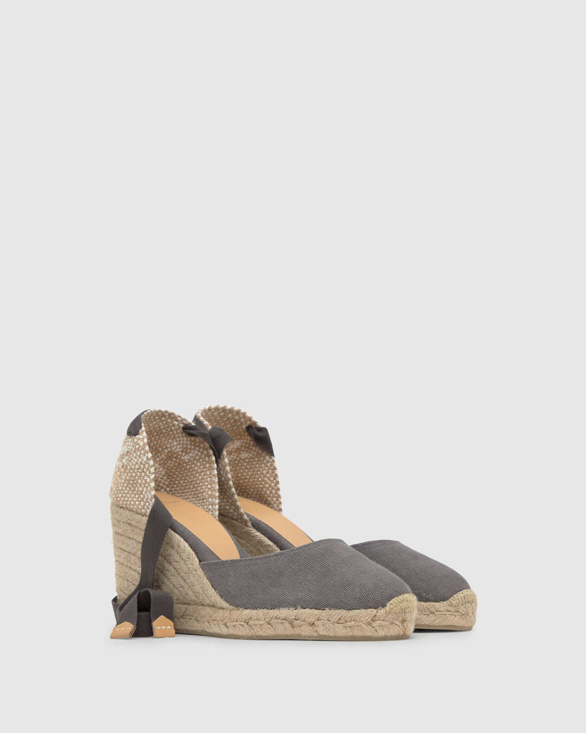 Carina 8 in Charcoal