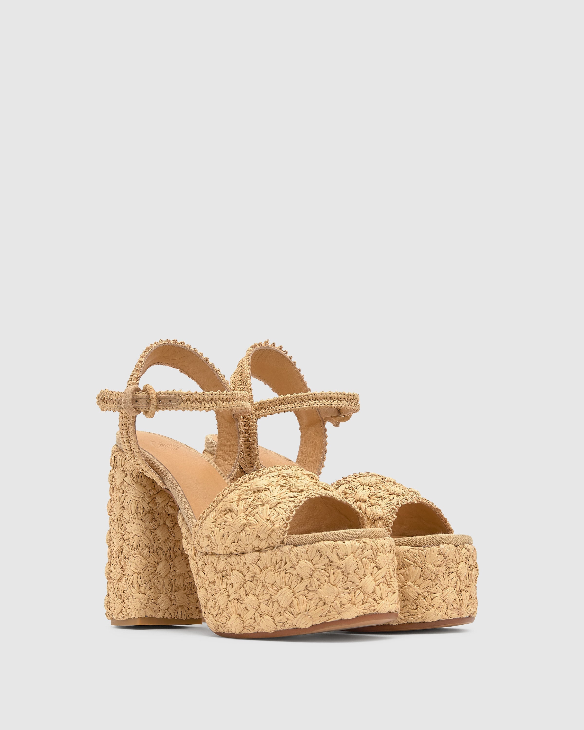 Fabiana in Natural Leather