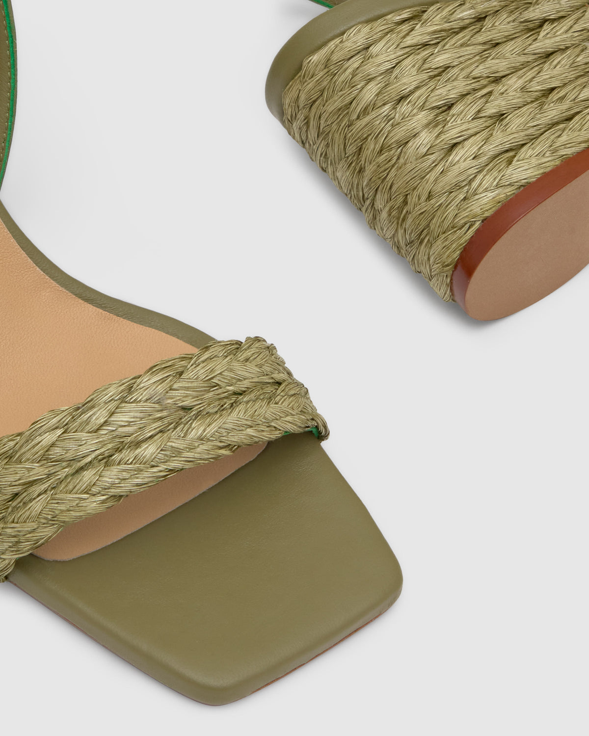 Barby in Olive