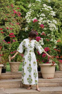 #color_green flower