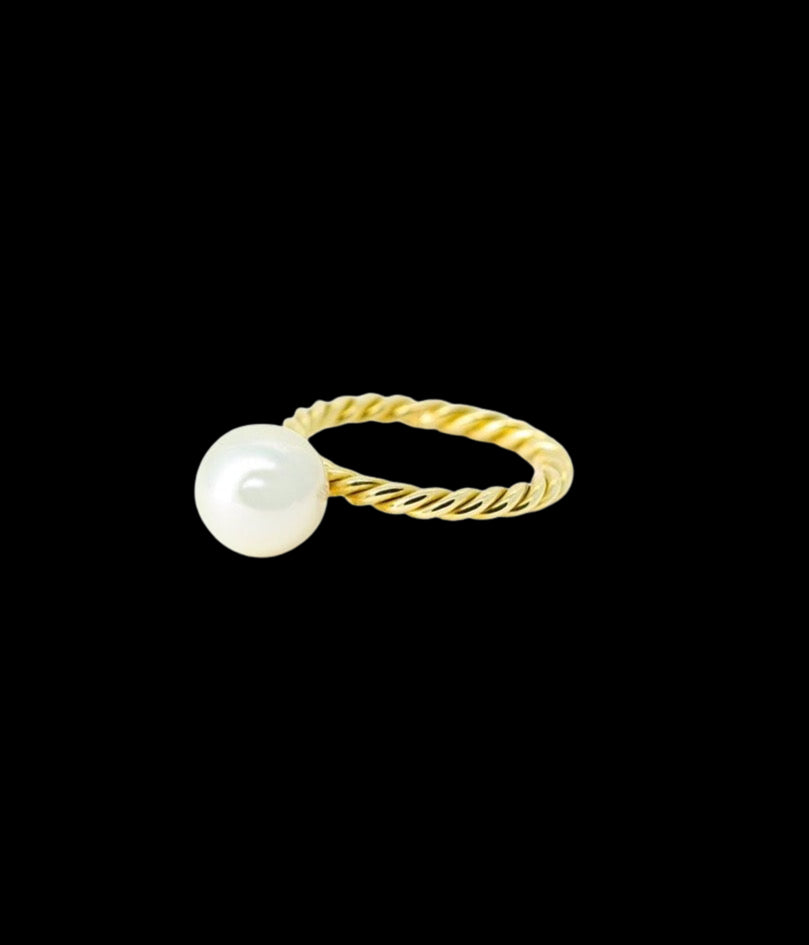 Akoya Pearl Gold Twisted Ring