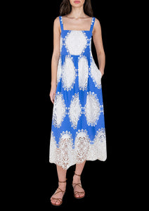 Ninet Lace Midi Dress in Blue/White