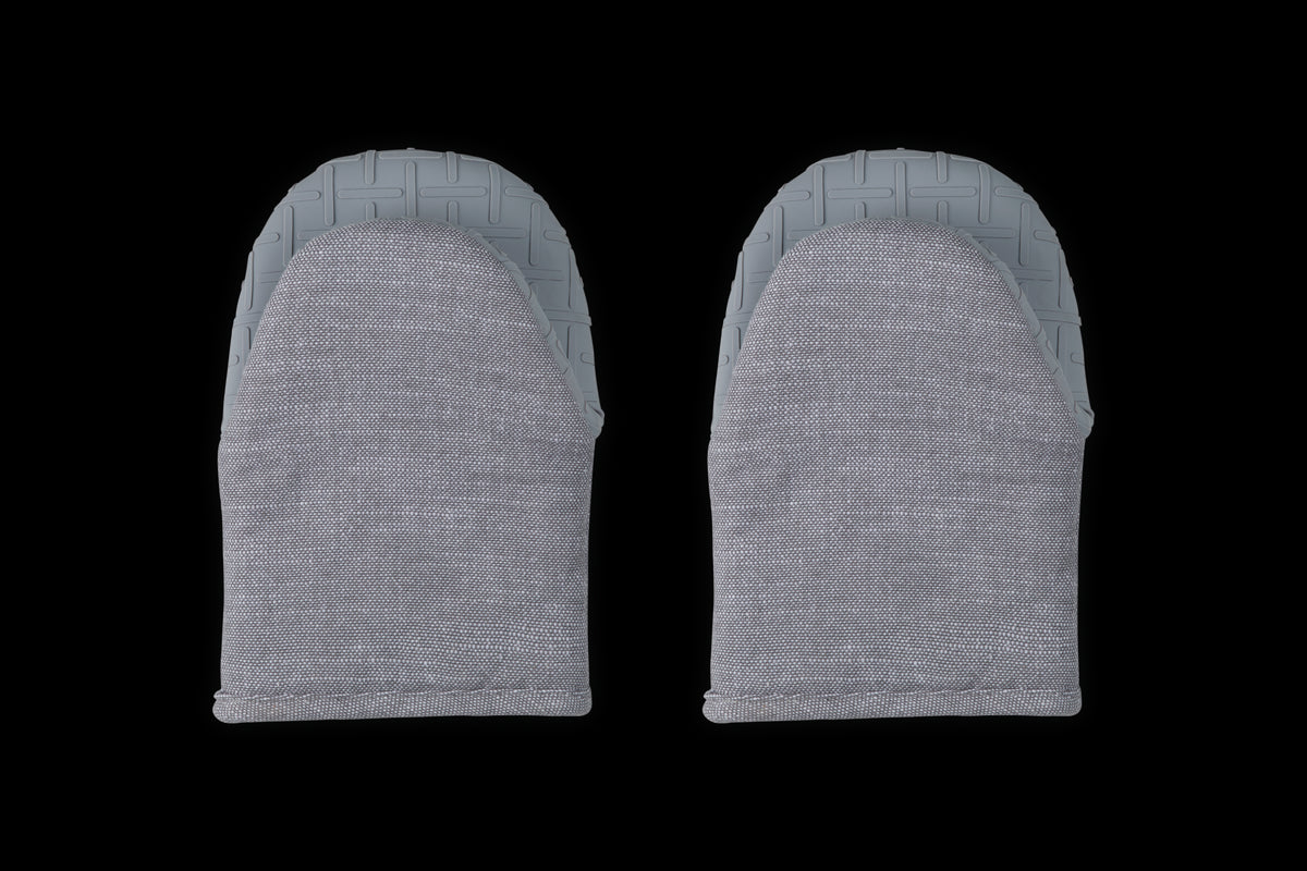Mini Oven Mitts 8" in Charbon, Set of 2
