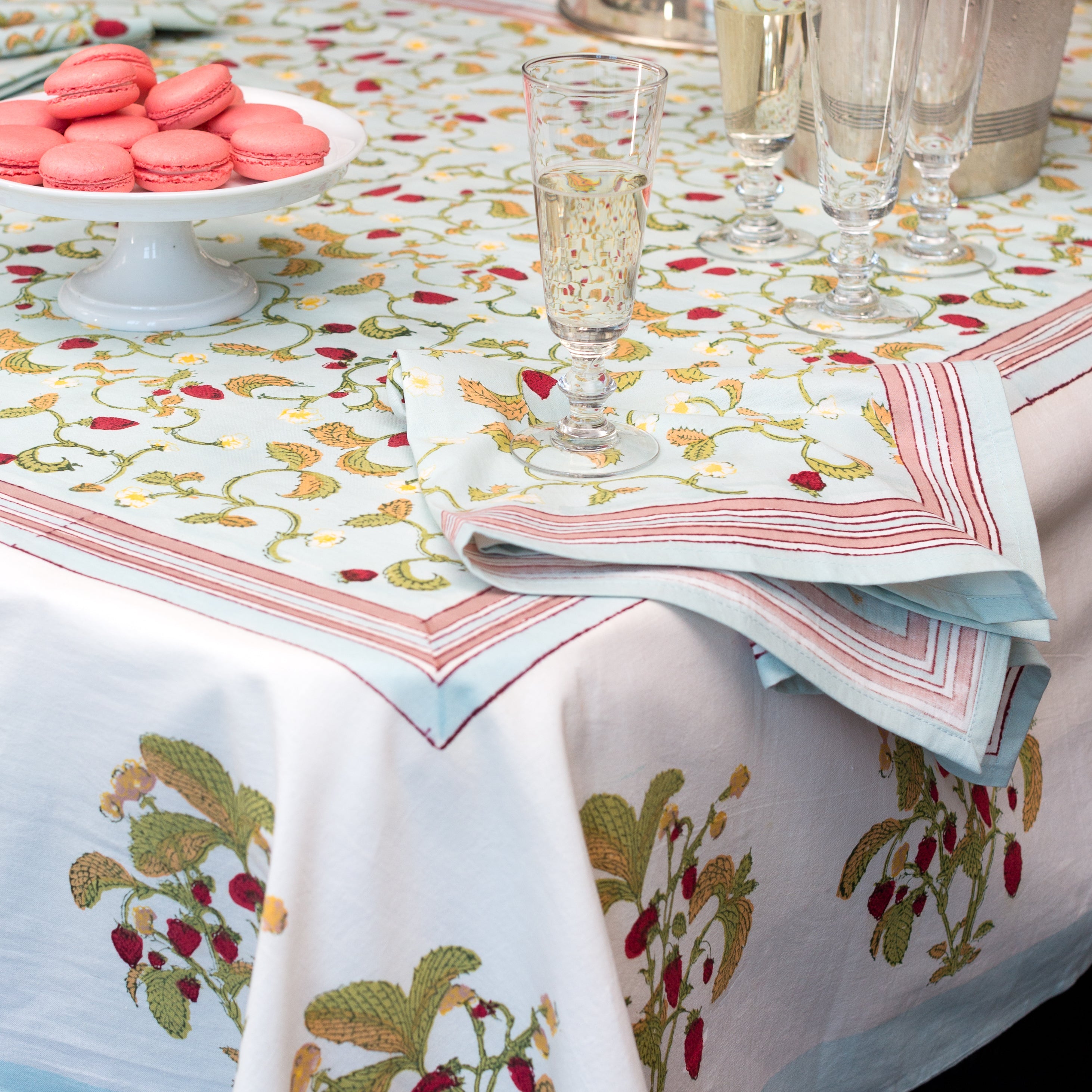 Fraises des Bois Napkins, Set of 6