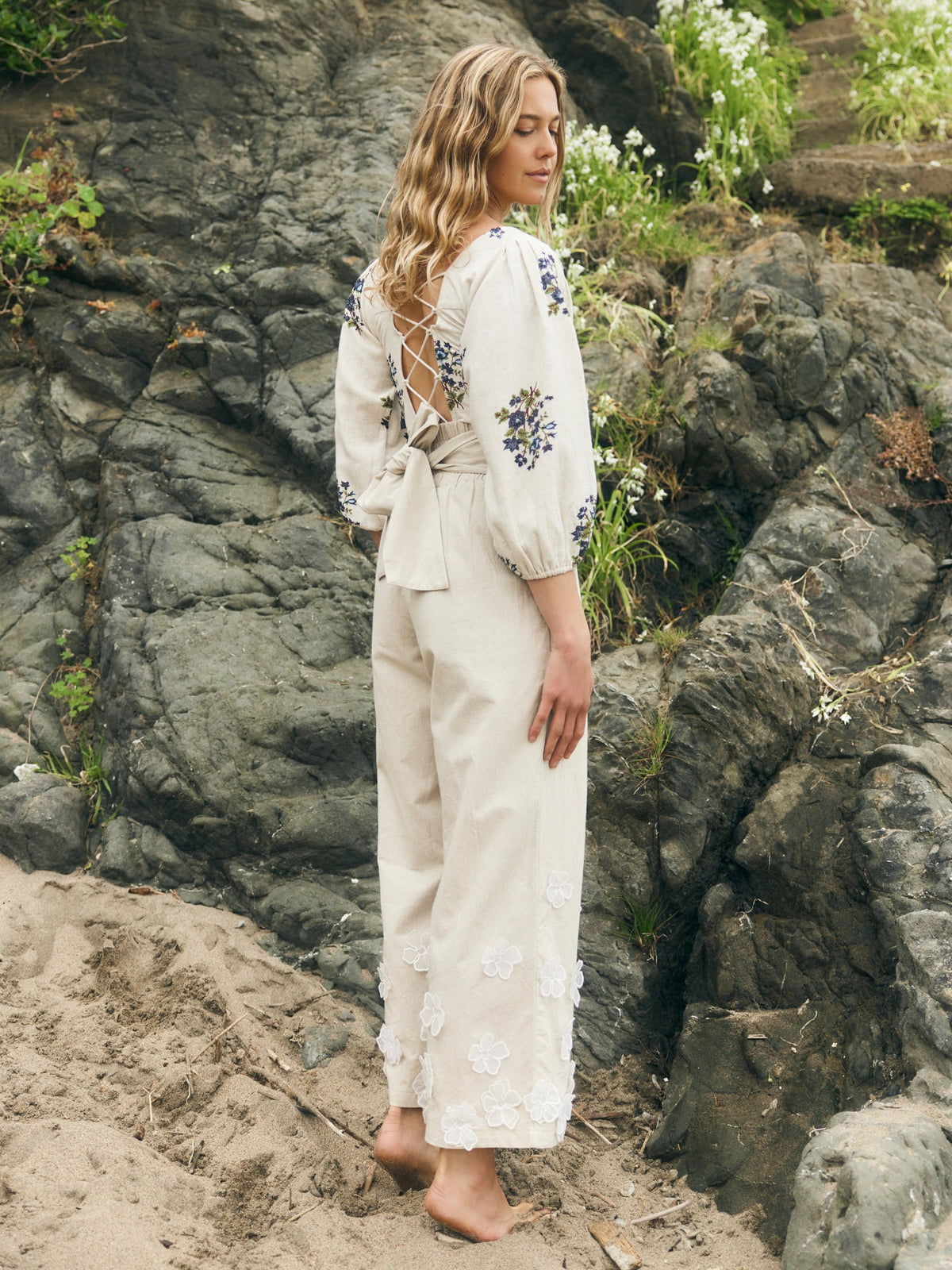 Maysie Puff Sleeve Top in Oatmeal Bluesy Beaded Floral