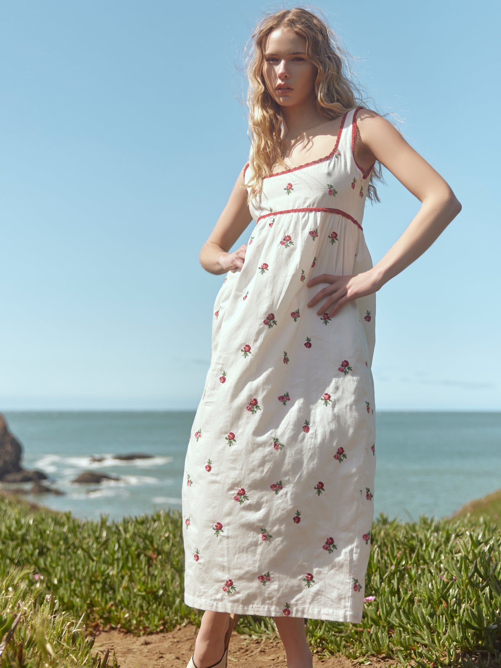 Emily Embroidered Midi Dress in Sugar/Salsa Ditsy Floral Embroidery