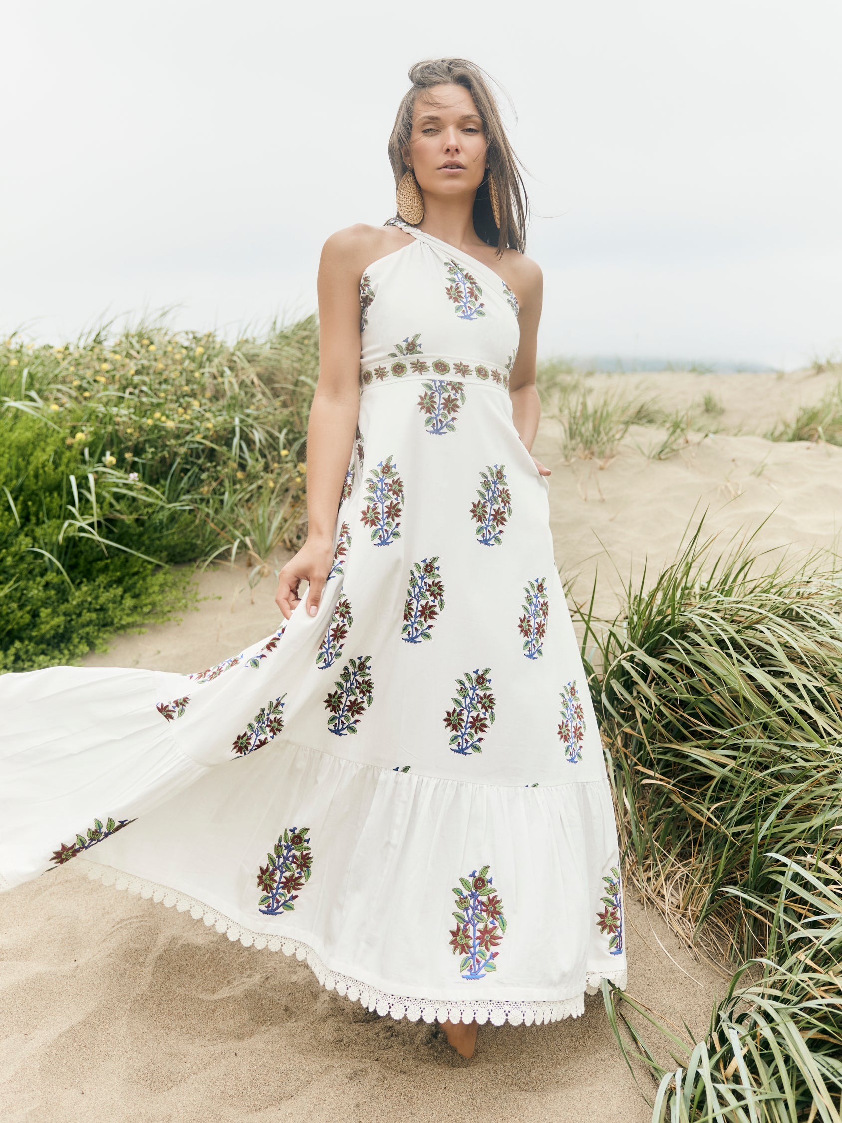 Isabel Dress in White with Bouquets