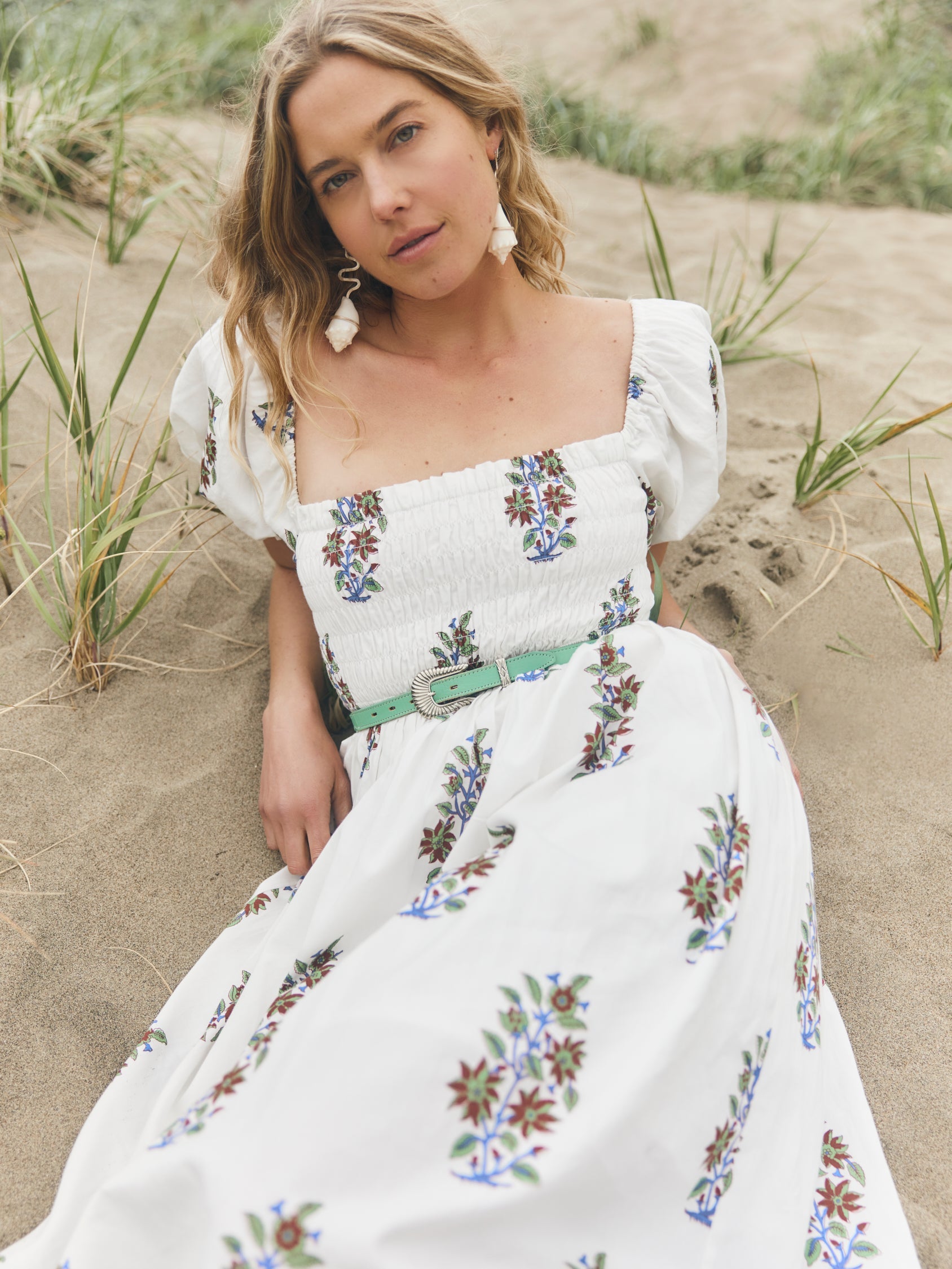 Aurora Maxi Dress in White with Bouquets