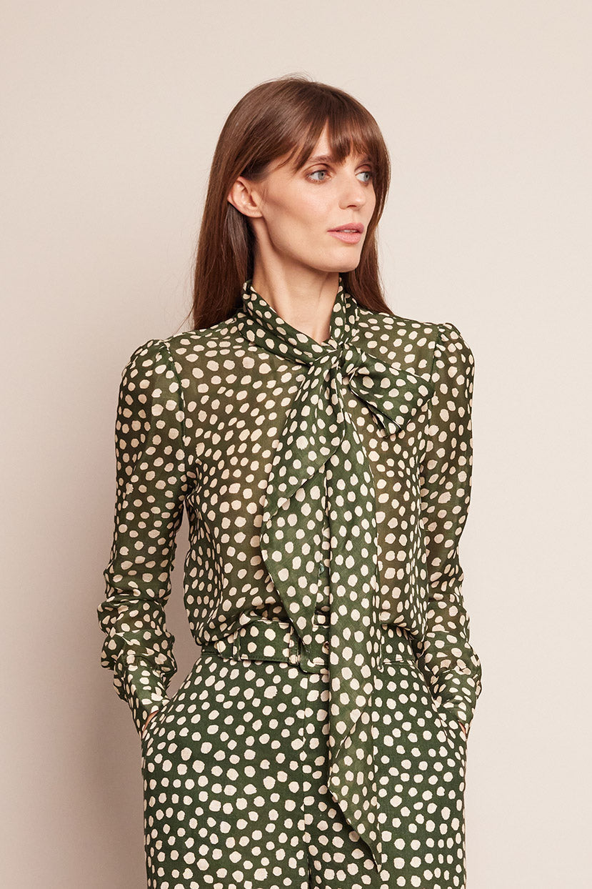 Chili Shirt in Abstract Dot Green Turtledove