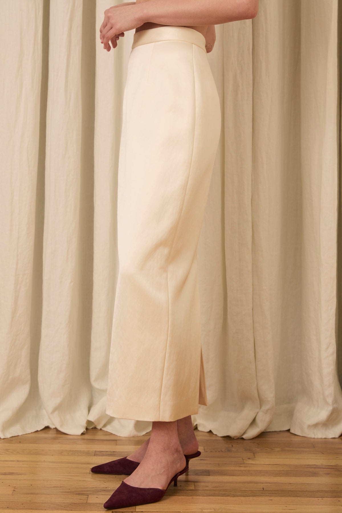Amah Pencil Skirt in Fluid Satin