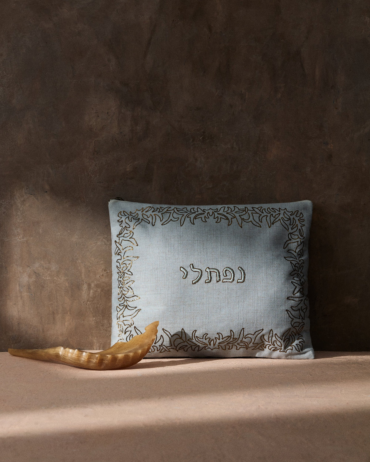 Naftali Tallit, Sage Outline