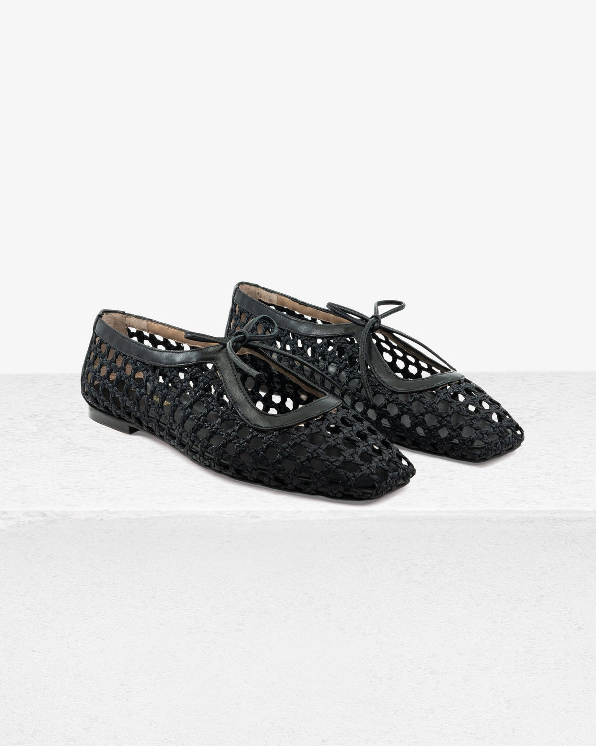 Amelia Black Raffia