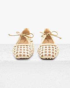 Amelia Flat in Natural Raffia