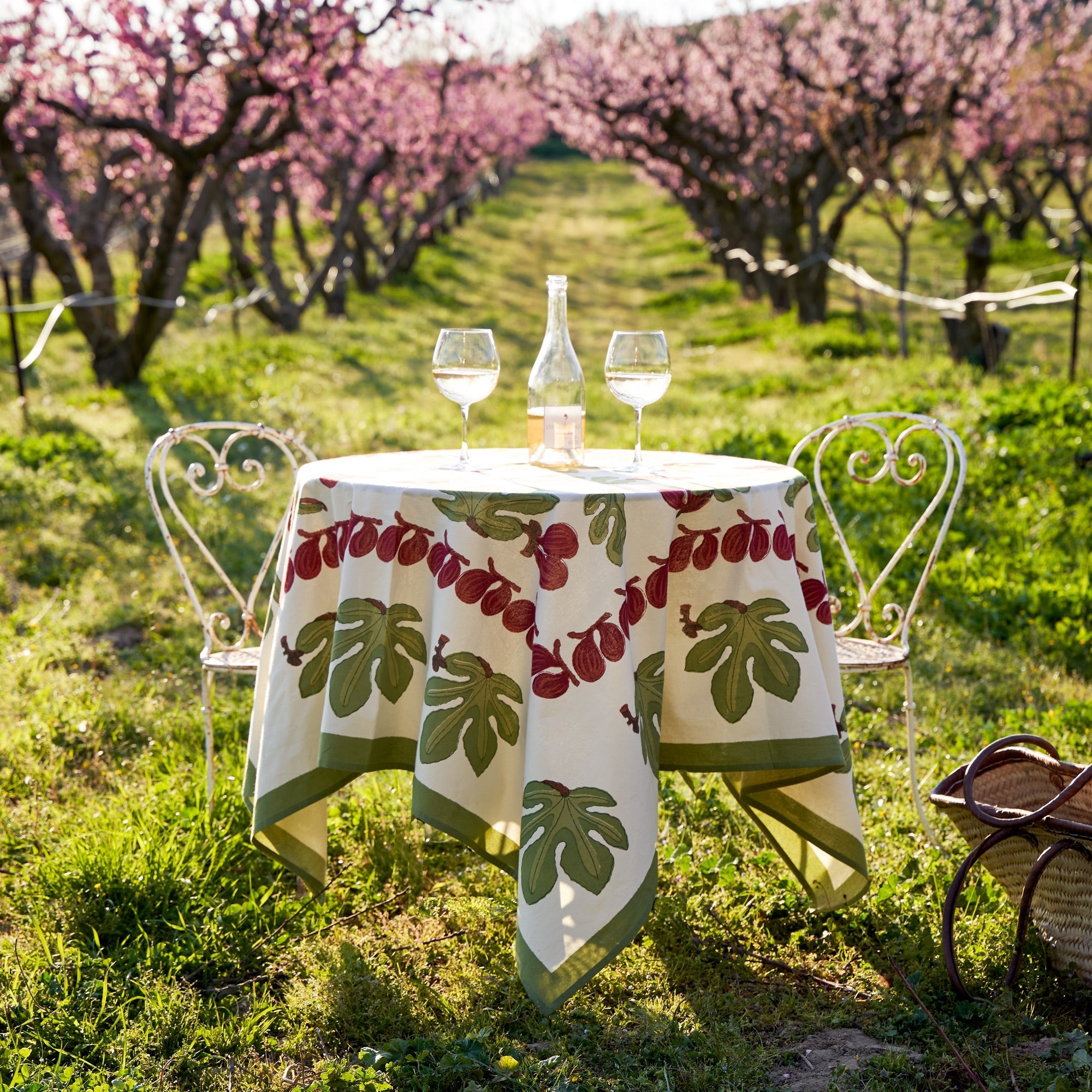 French Tablecloth Fig Red & Green