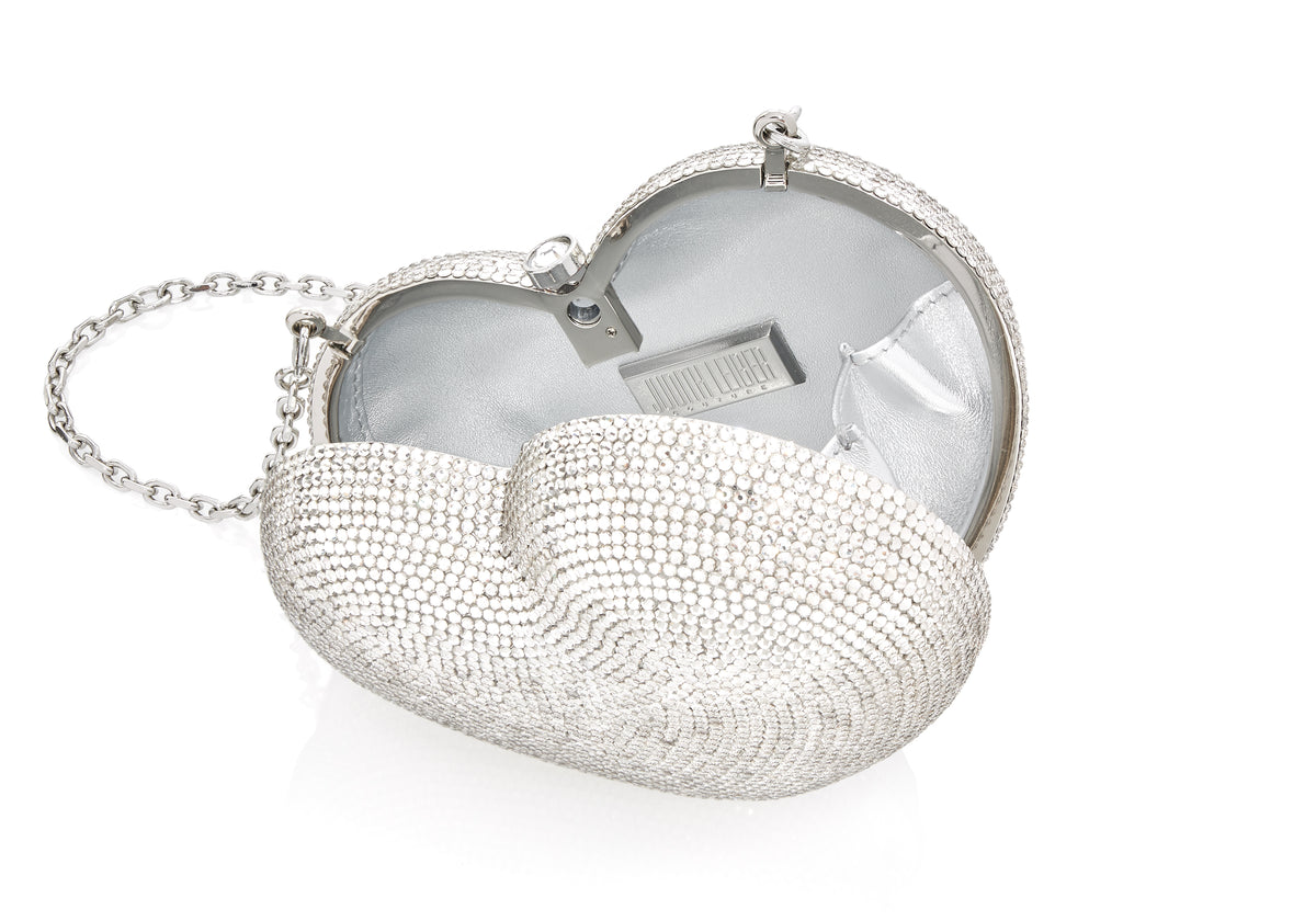 Petit Coeur L'amour Clutch in Silver