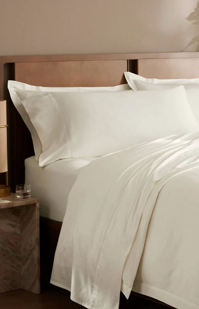 Signature Hemmed Sheet Set in Cream