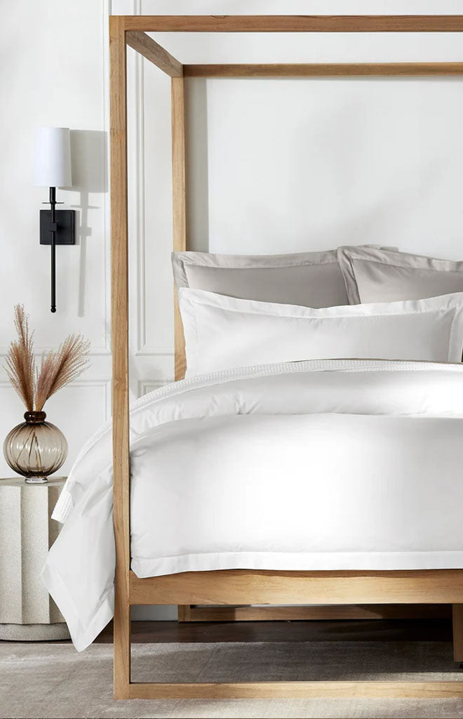 Signature Hemmed Duvet Set in White