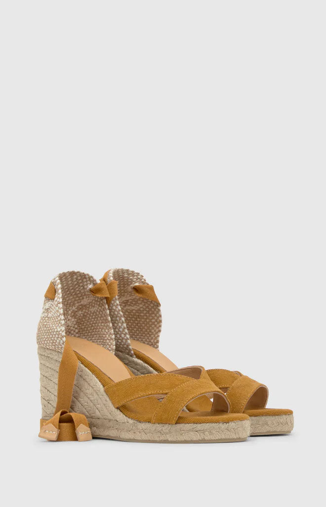 Bailey 8 in Ambar Cotton