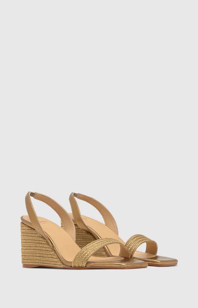 Barby in Old Gold