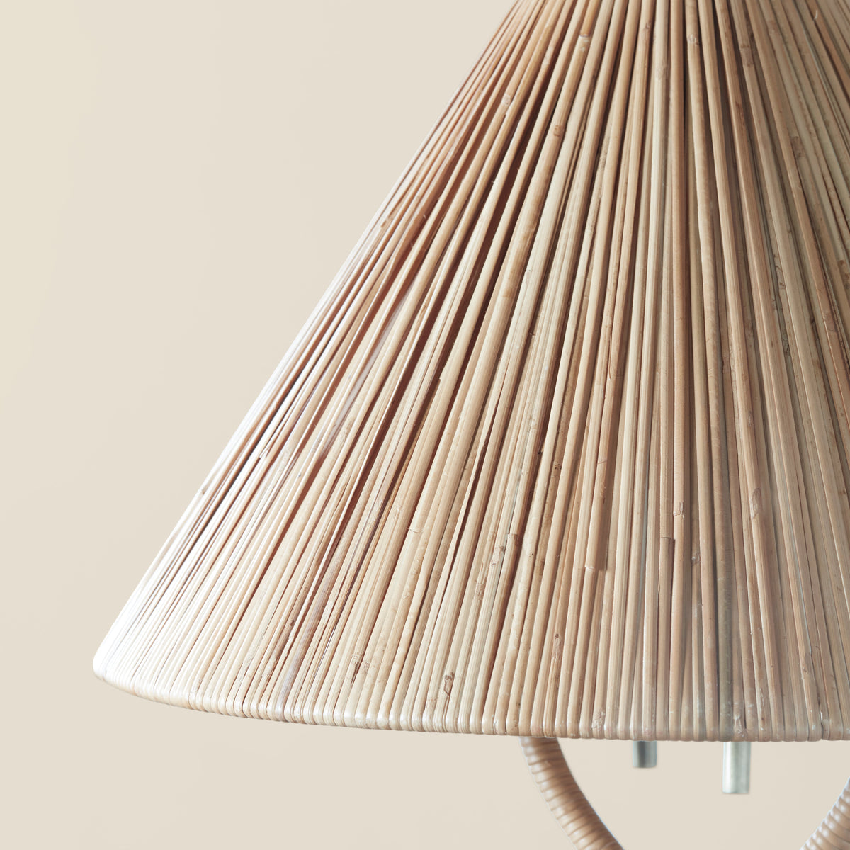delphine table lamp detail