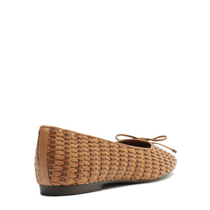 Arissa Straw Flat in Brown