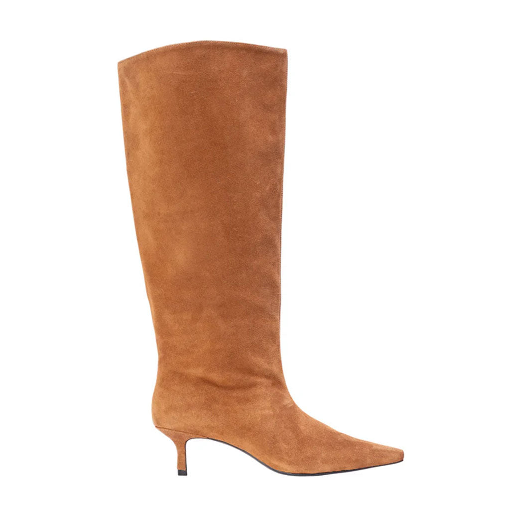 Sutton 50 in Caramel Suede