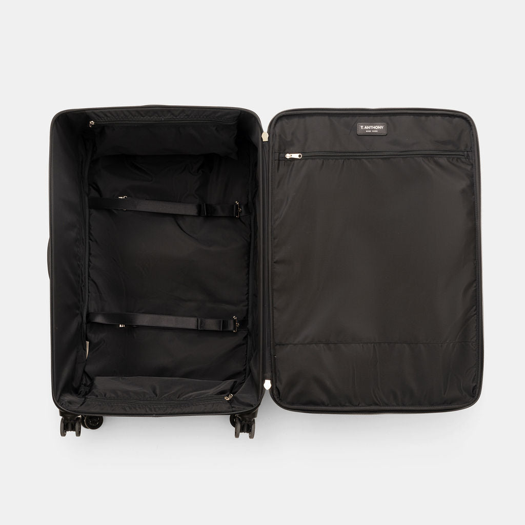 31" Lightweight Wheeled Case