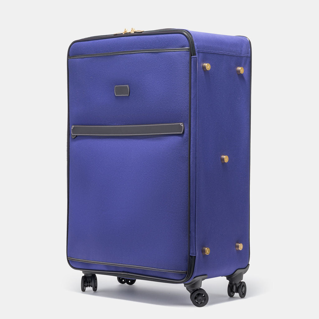 31" Lightweight Wheeled Case