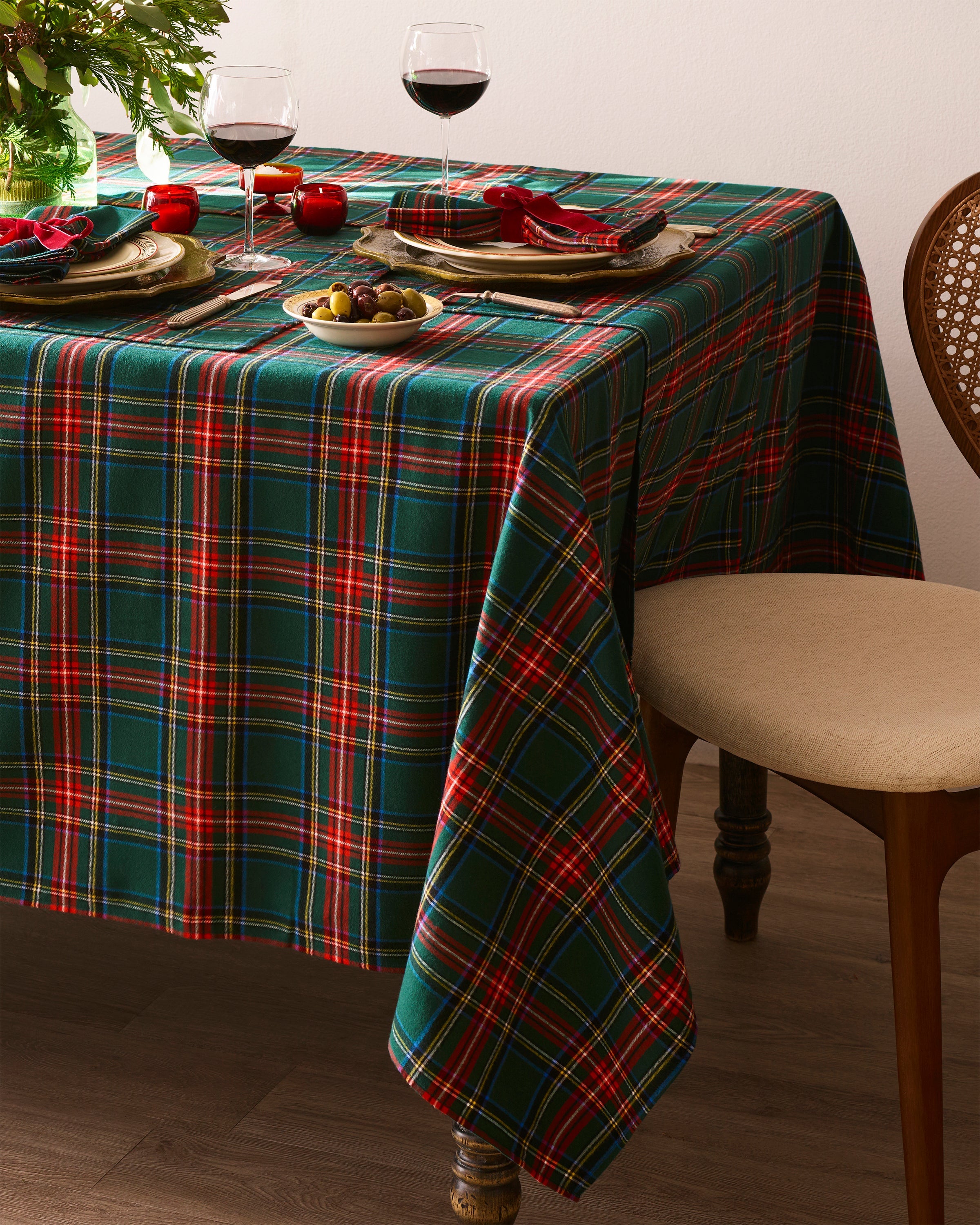 Signature Twill Tablecloth in Kensington Tartan