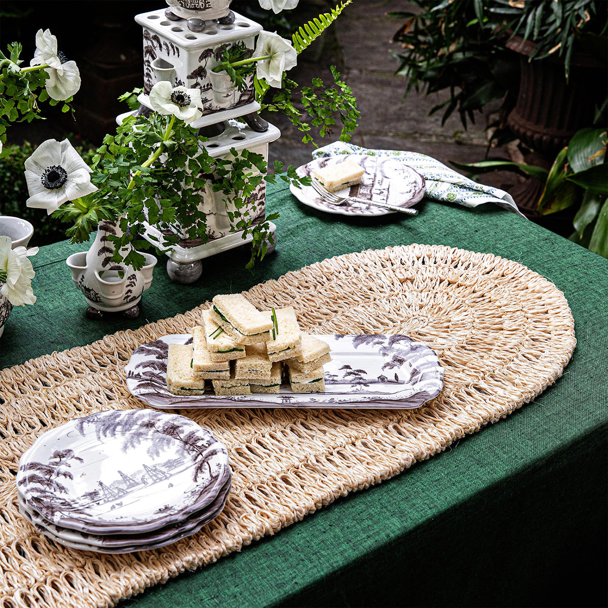 Straw Loop 16" x 60" Table Runner in Natural