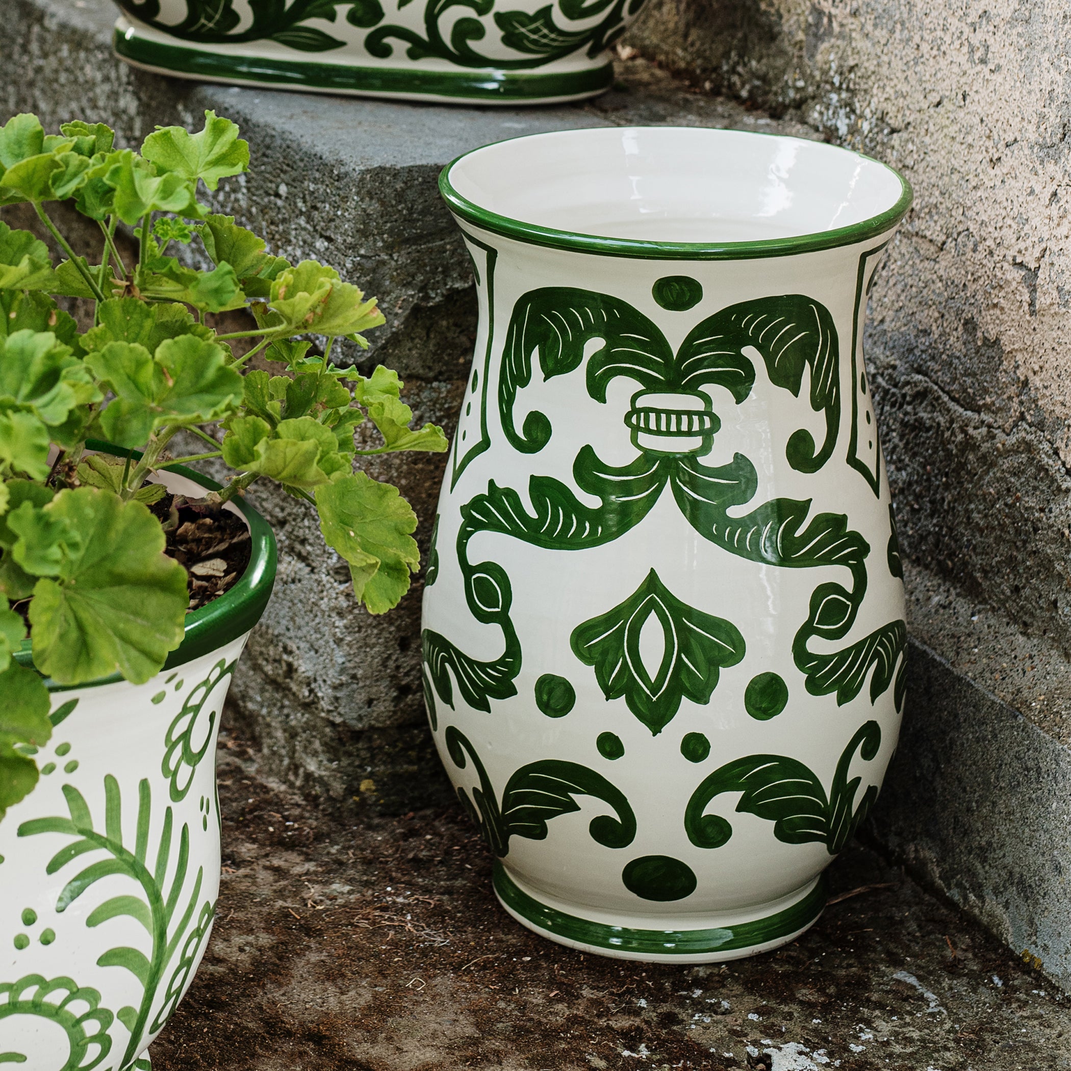 Verde Garden Umbrella Stand