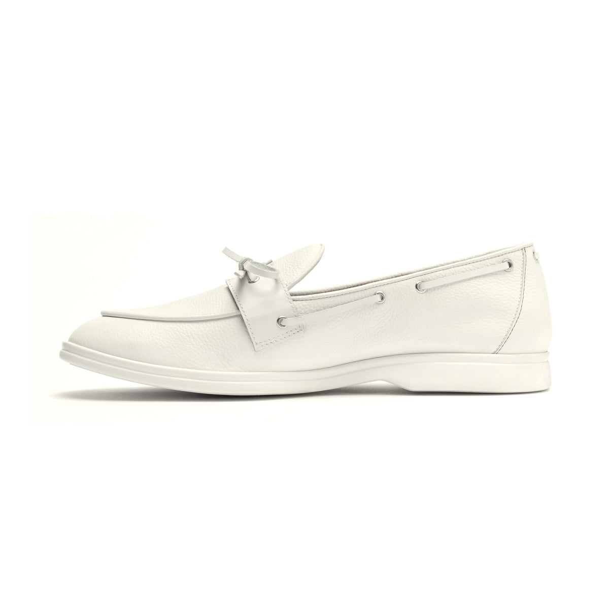 Women's Vintage White Pebbled Leather Barca Yacht Loafer