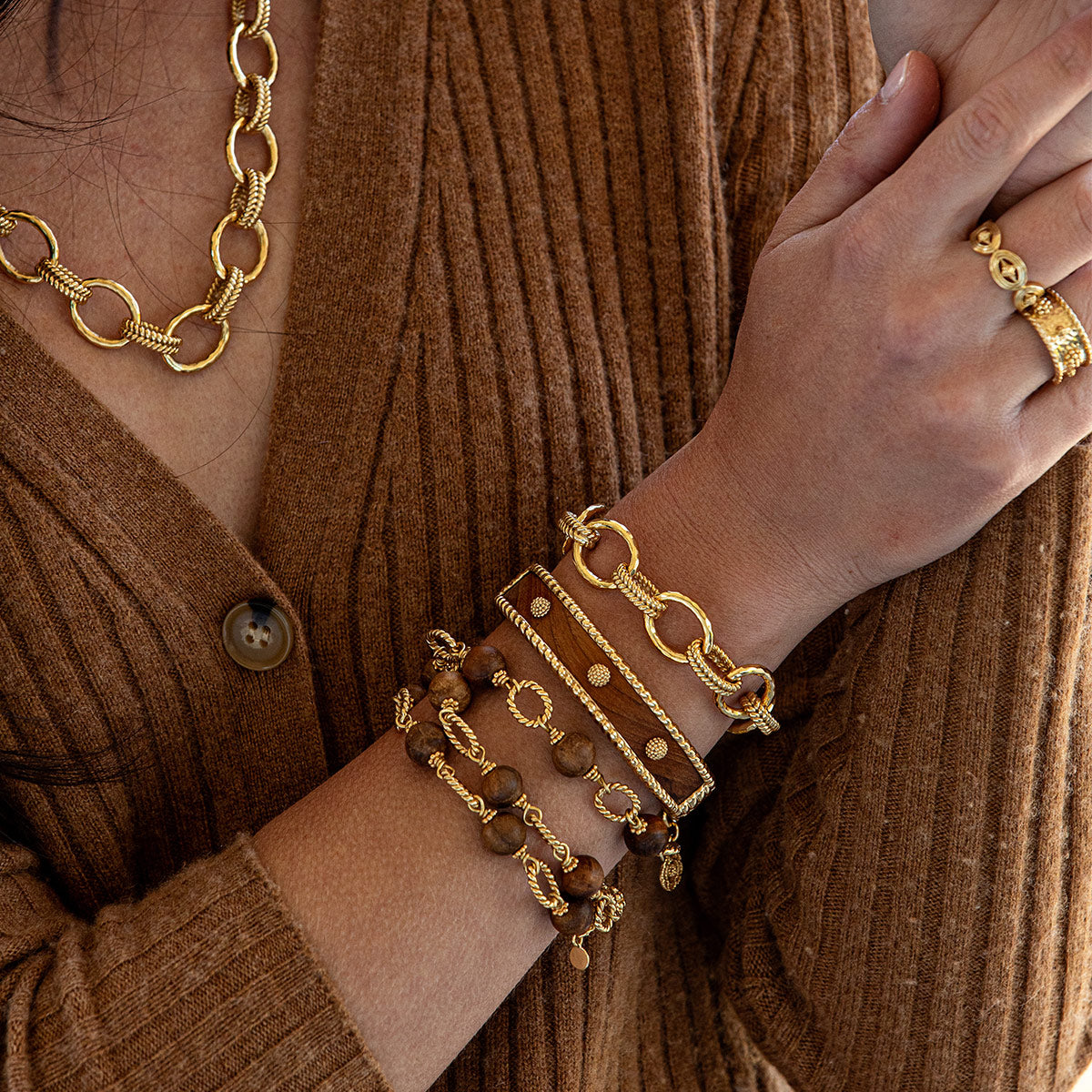 Cleopatra Grande Link Bracelet in Hammered Gold