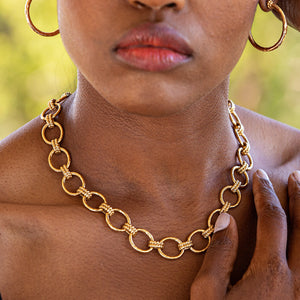 Cleopatra Grande Link Necklace in Hammered Gold