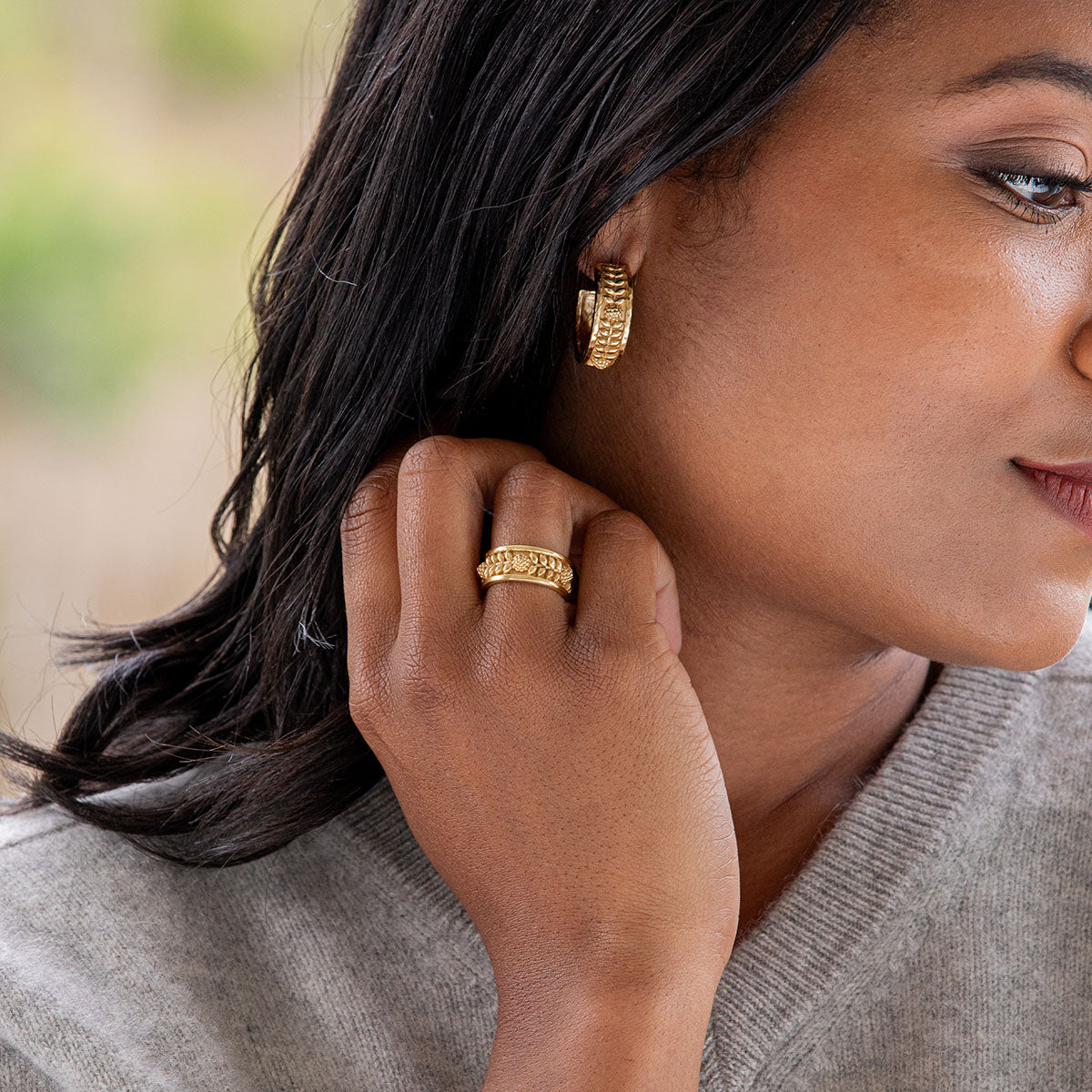 Berry Vine Small Hoop Earrings in Gold