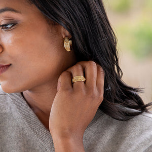 Berry Vine Ring in Gold