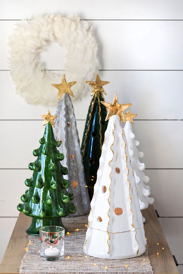 Foresta White Large Tree with Ribbon & Gold Star