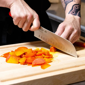 Santoku Knife in Pomme Red