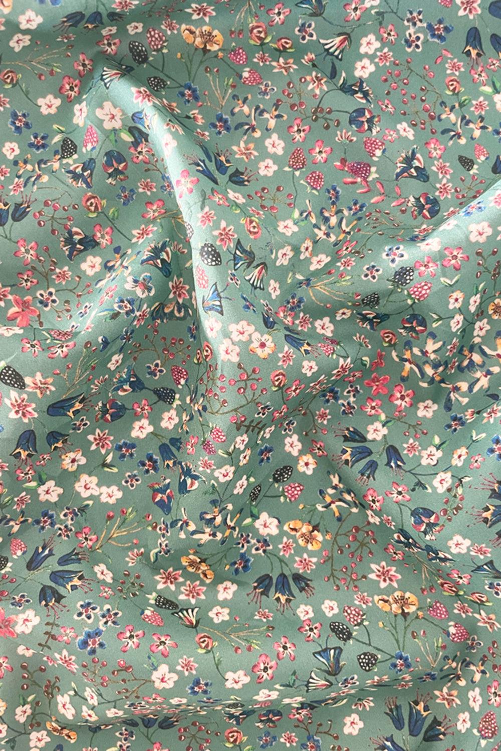 Bedding made with Liberty Fabric DONNA LEIGH GREEN - Coco & Wolf