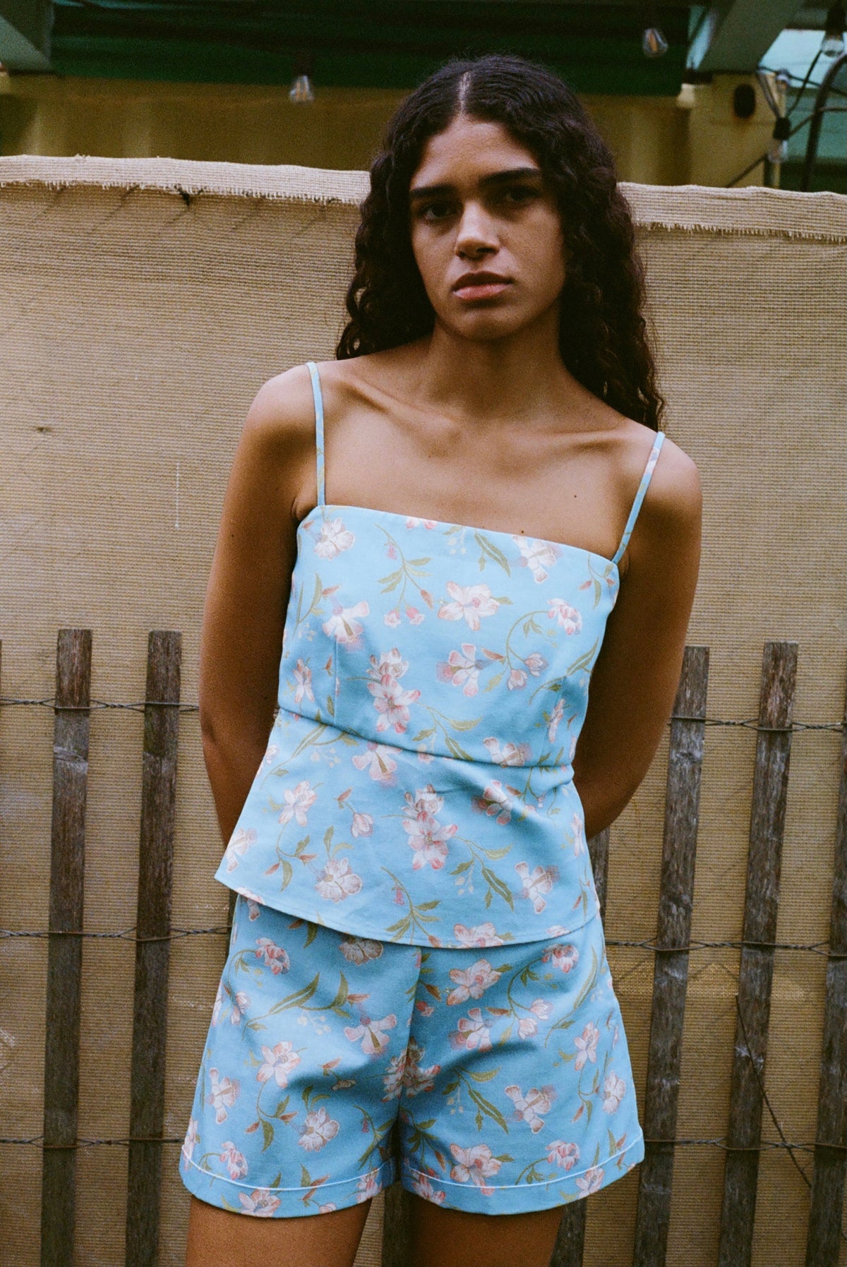 High-Waisted Shorts in Blue Hibiscus