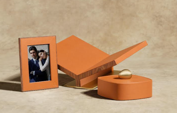 Heritage Frame in Camel