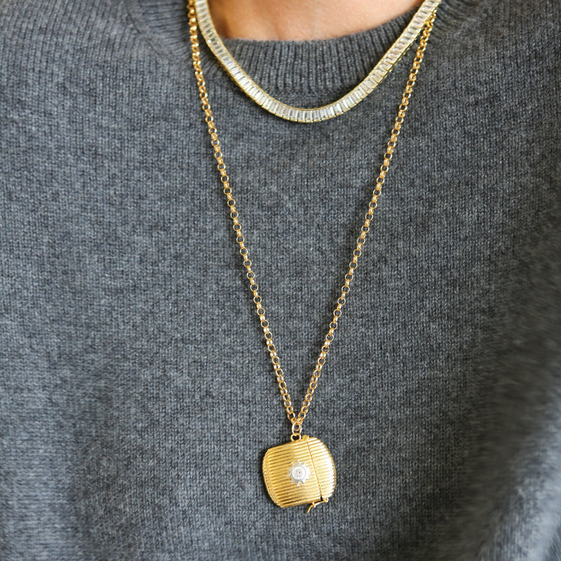 Ribbed Vesta Case Necklace