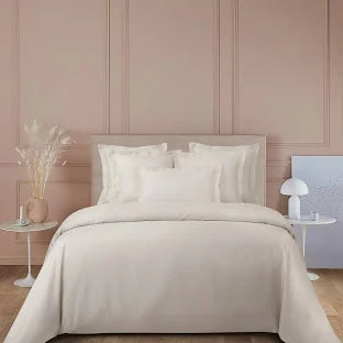 Triomphe Bedding Collection in Nacre