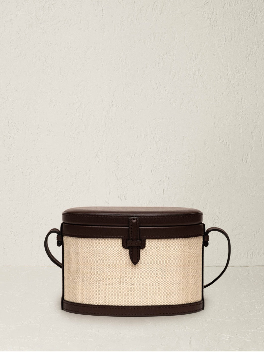 The Round Trunk in Nappa and Woven Fique