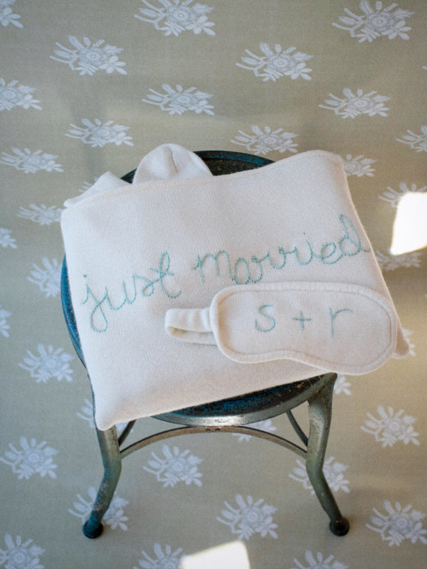 Just Married Travel Set