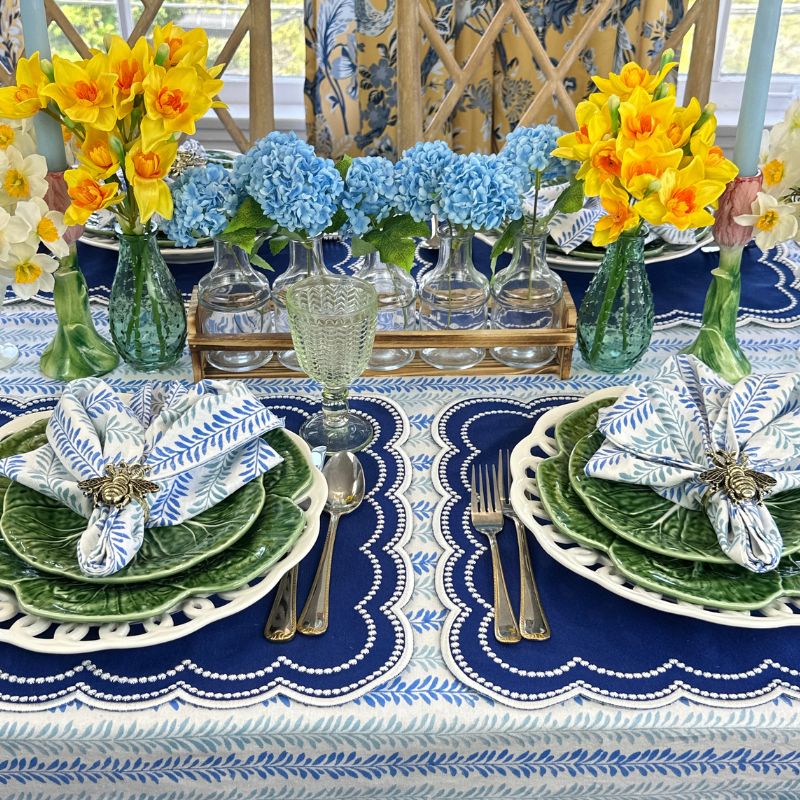 blue vines tablecloth