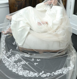 Donata Veil