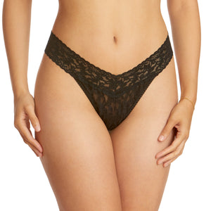 Signature Lace Low Rise Thong