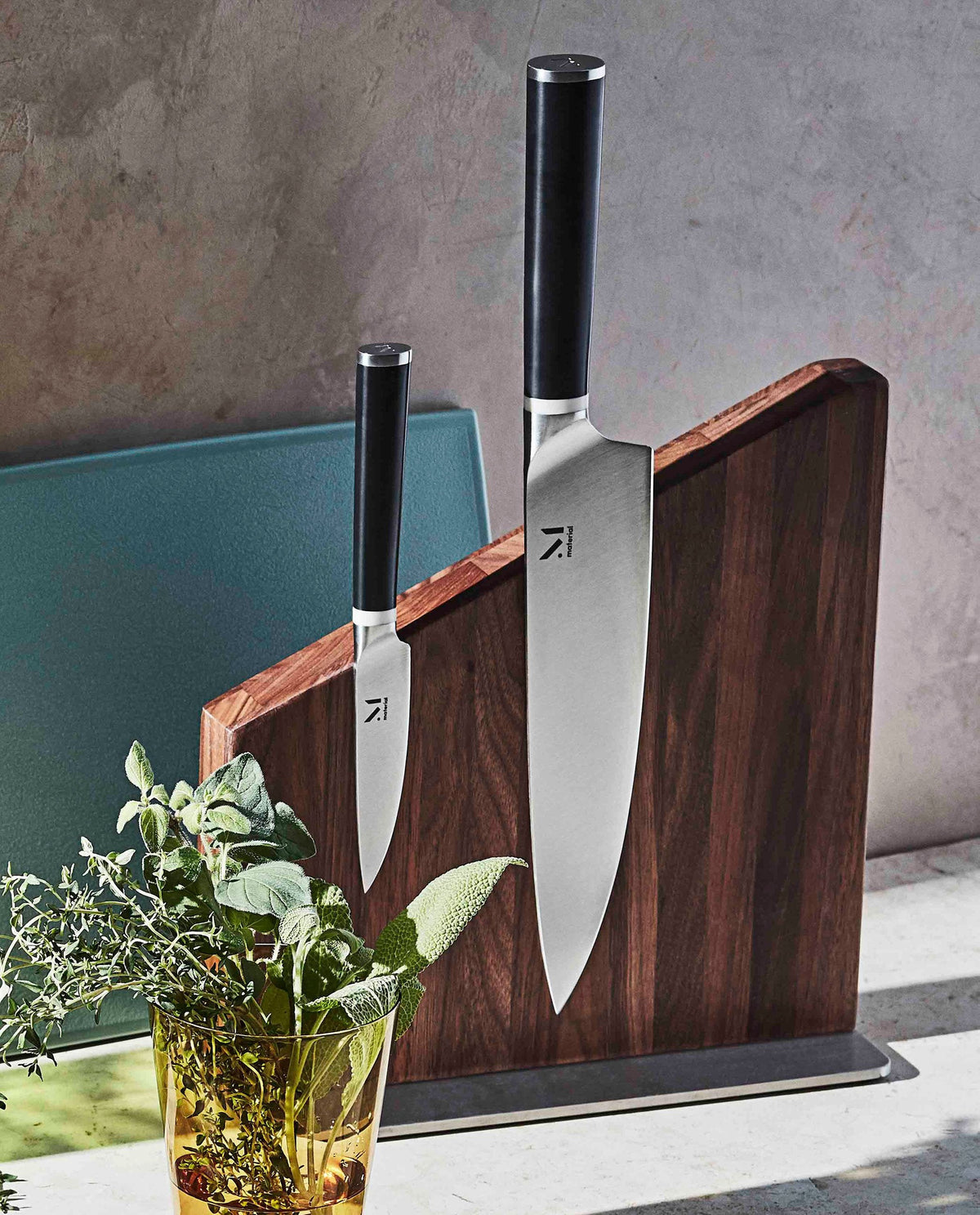 The Knives + Stand